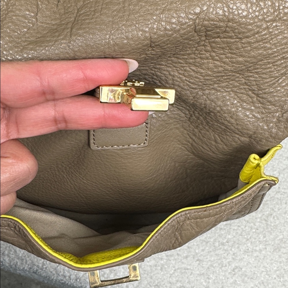 Tory Burch Leather Shoulder Bag - Picture 9 of 14